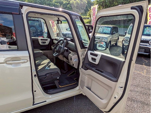 ホンダ N-BOX ４WD9枚目
