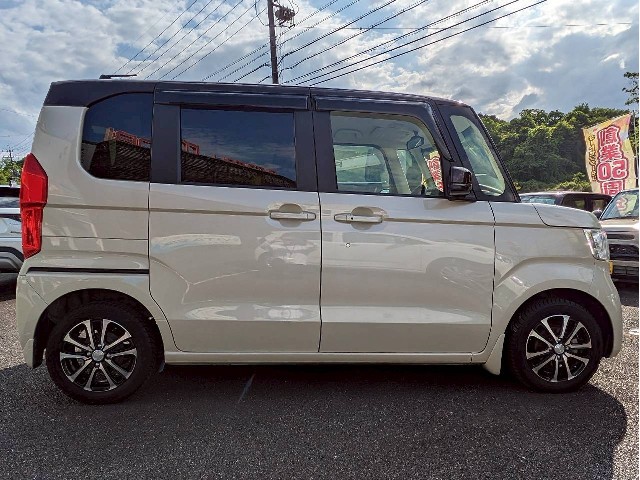 ホンダ N-BOX ４WD10枚目