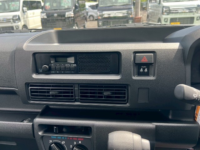 ダイハツ ハイゼットカーゴ9枚目