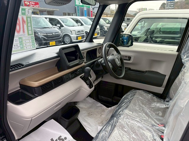 ホンダ N-BOX9枚目