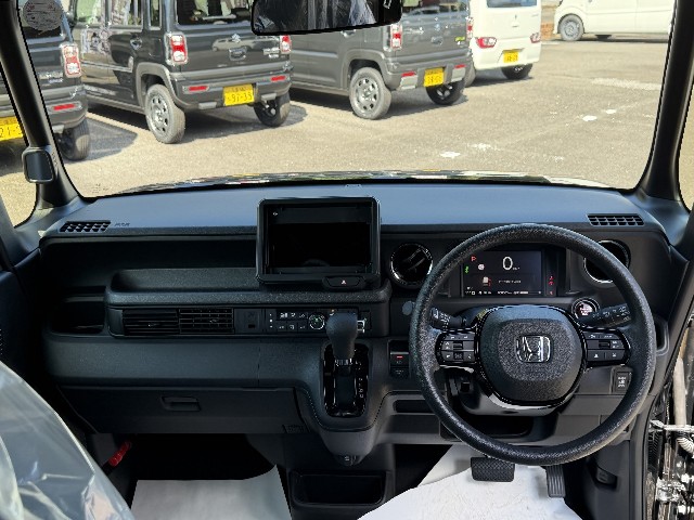 ホンダ N-BOXカスタム8枚目